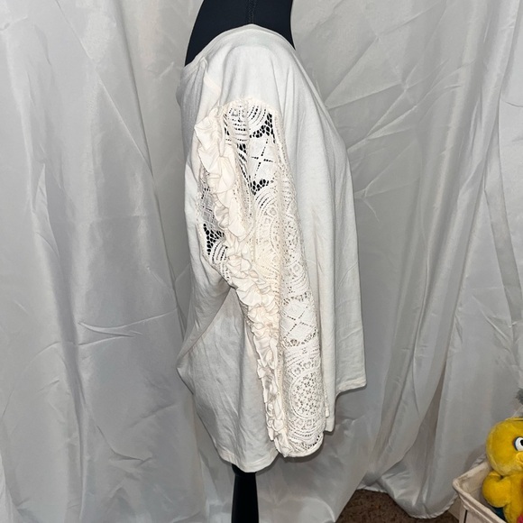 C Est.1946 Chic White Lace Long Sleeve With Flutter Trim Women's Blouse - Picture 2 of 12